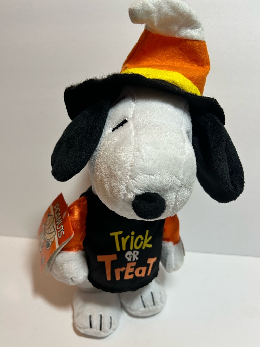 Peanuts Snoopy 'Trick or Treat' Halloween Dancing walking singing  I want candy